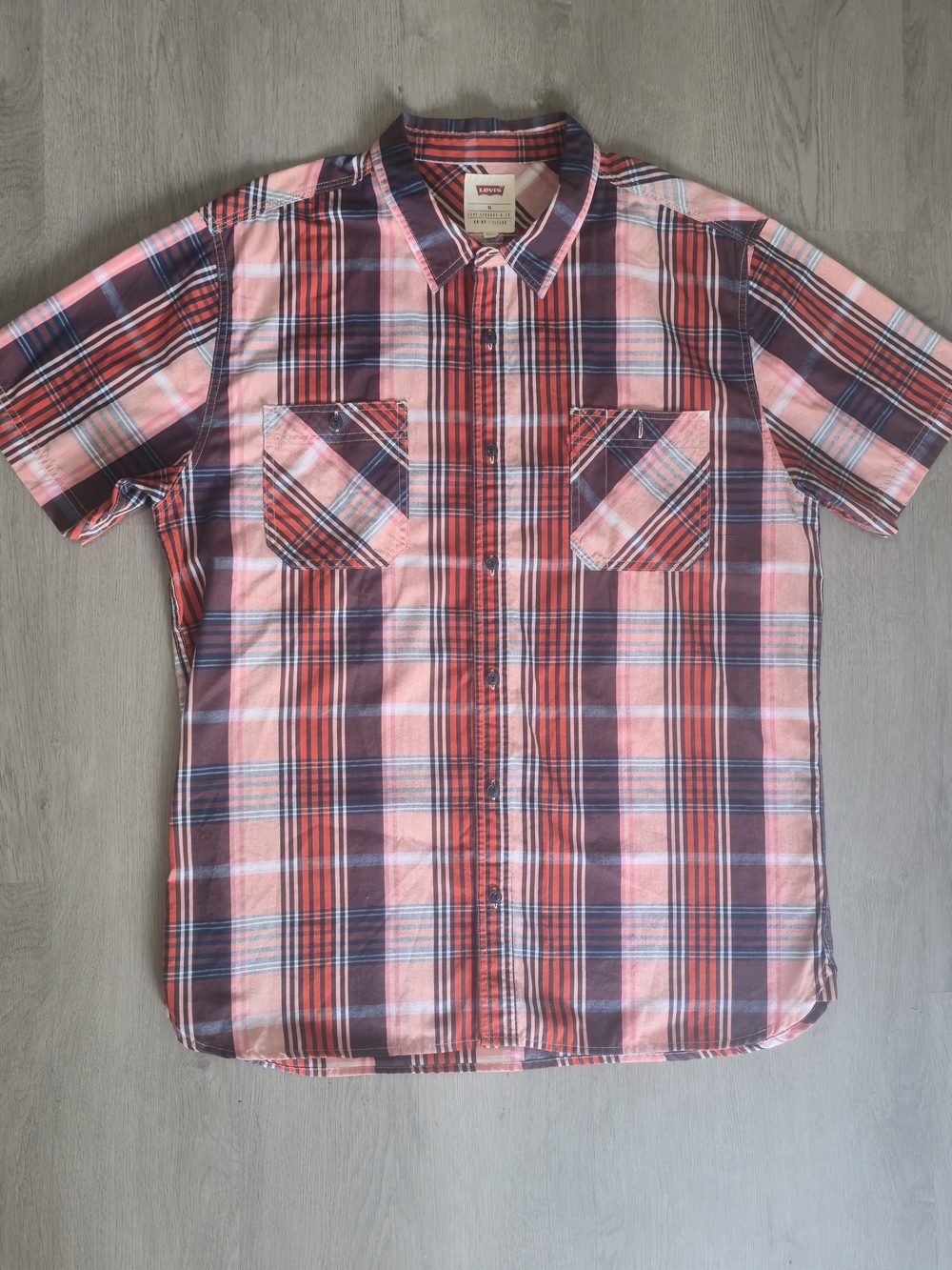 Levi’s Plaid Button-Up Shirt – Size XL